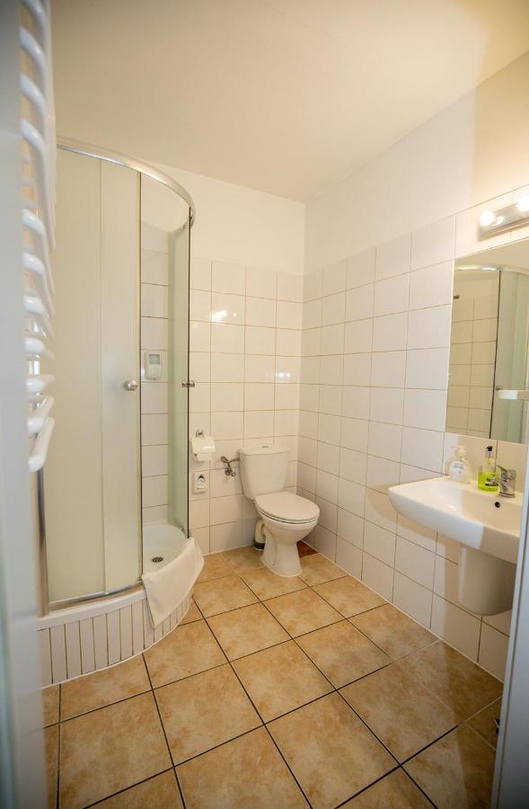 Pensjonat Rogatka Osieczna Esterno foto